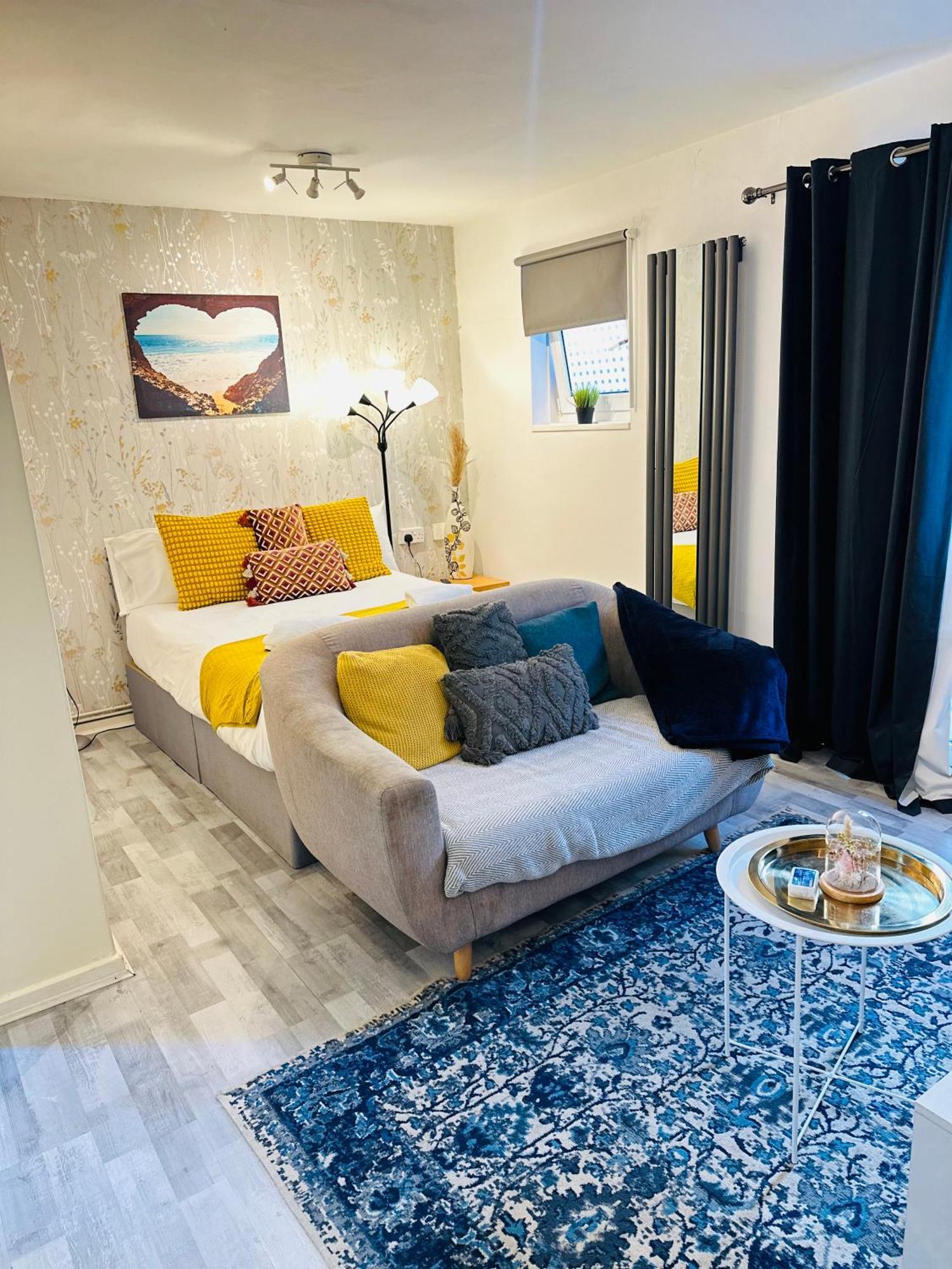Studio Apartment In London, Bethnal Green エクステリア 写真