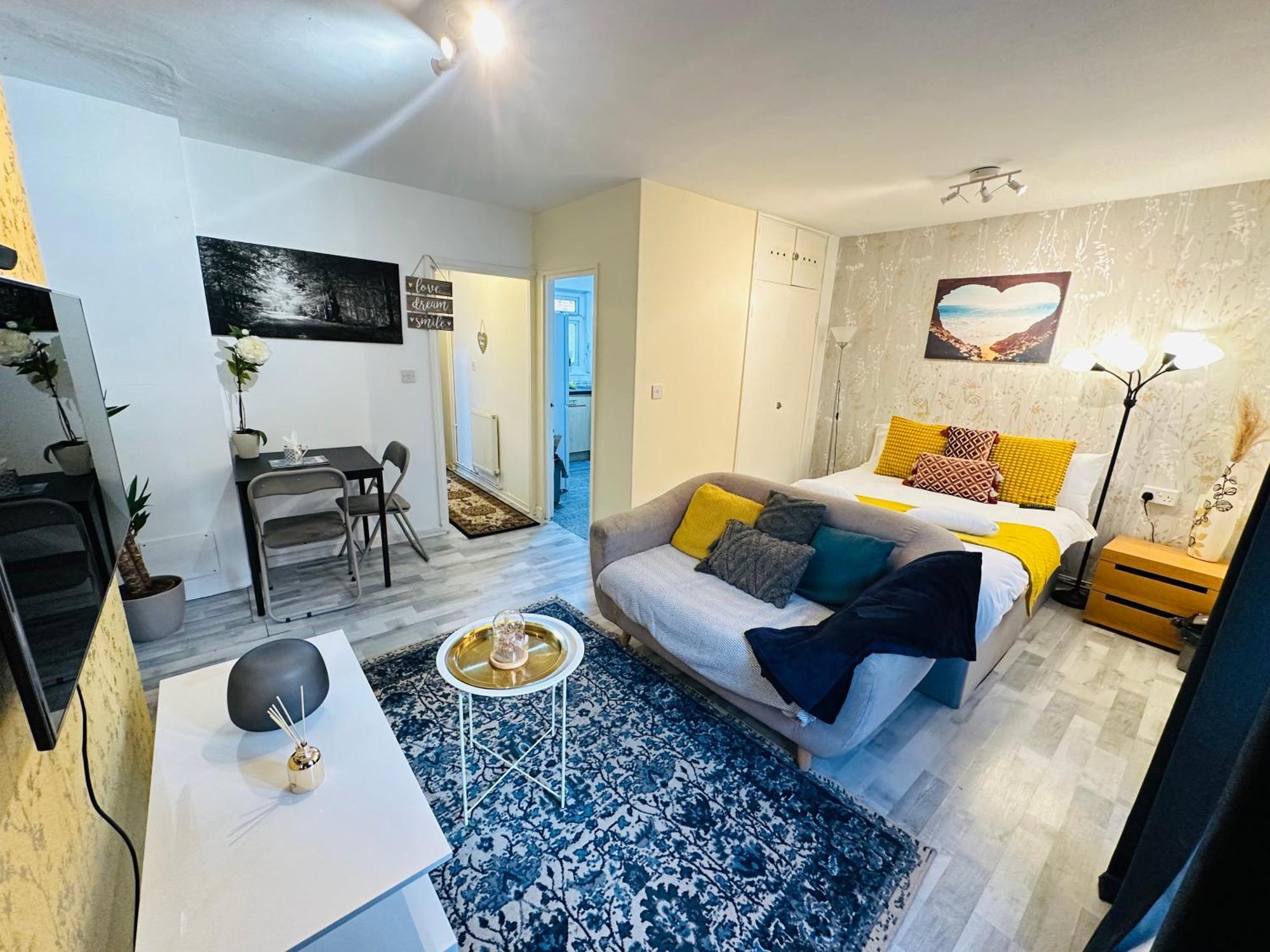 Studio Apartment In London, Bethnal Green エクステリア 写真
