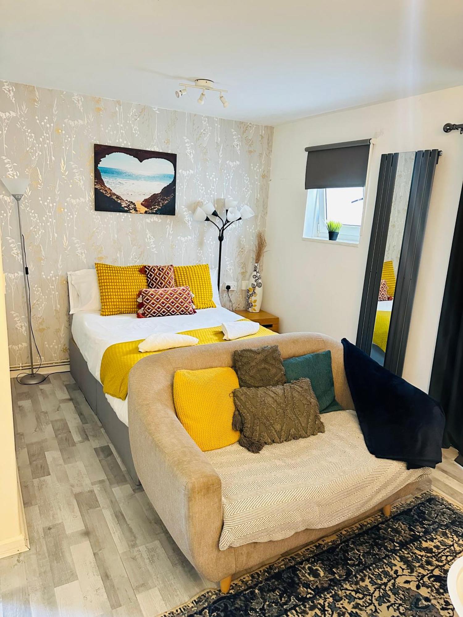 Studio Apartment In London, Bethnal Green エクステリア 写真